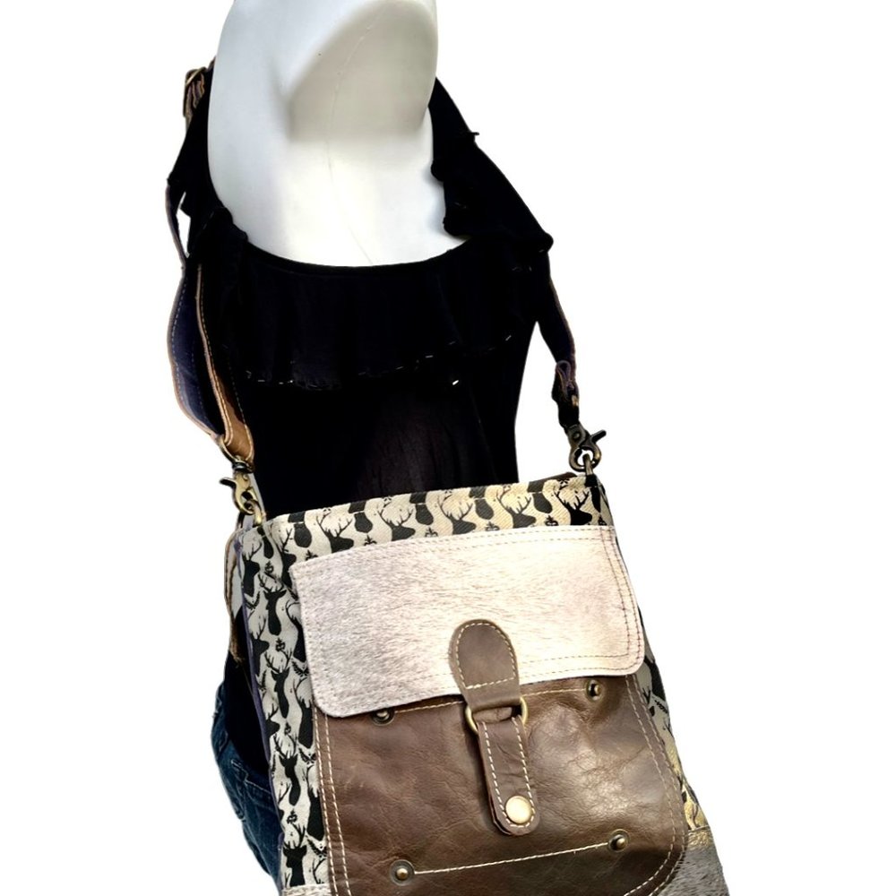 NWT Deer Print Canvas Shoulder Bag With Cowhide Pocket